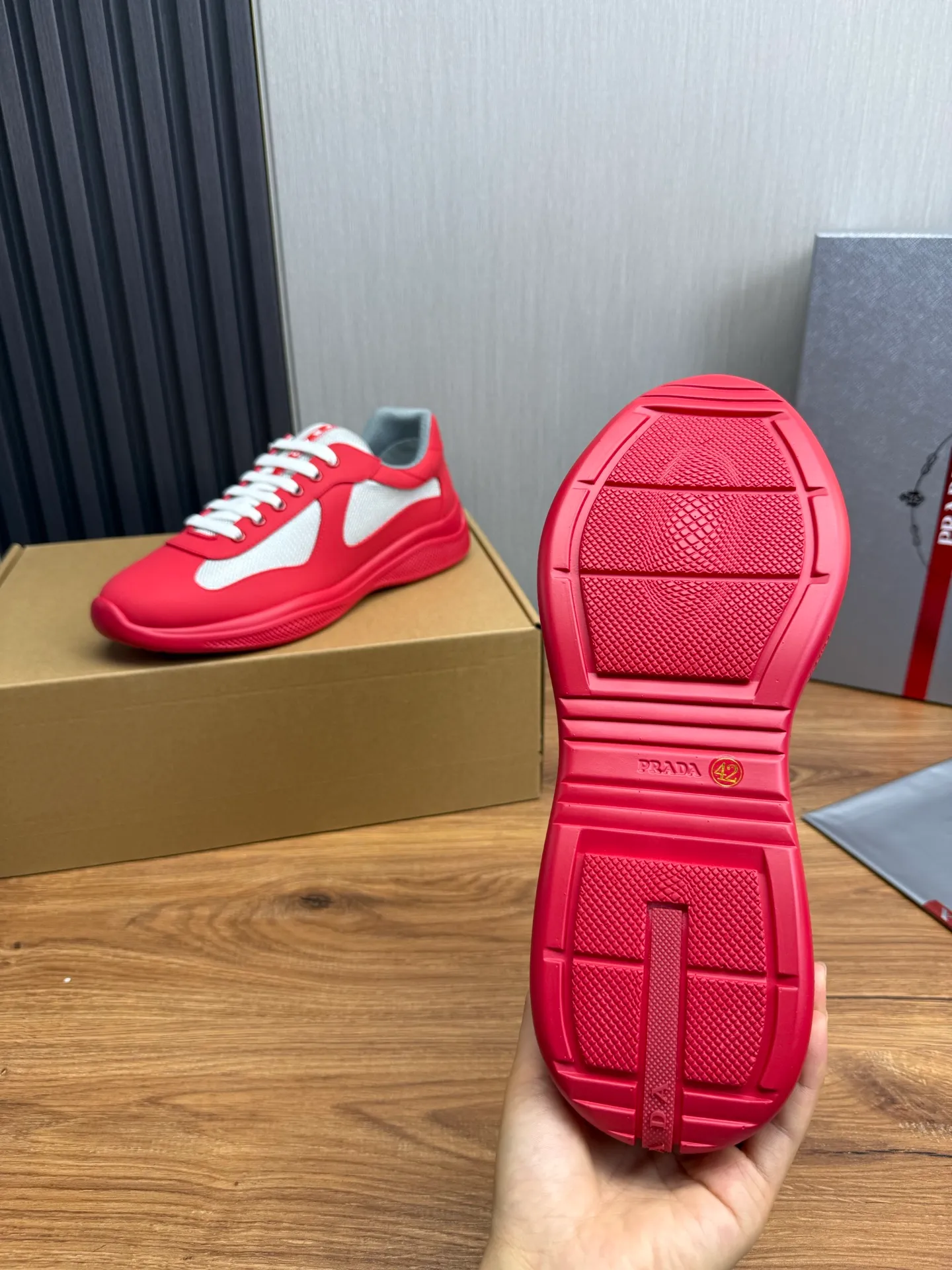 Men's shoes 640💰 [PRADA] Hot selling items🔥Must be recommended every day~~ Official website synchronized, 1:1 high quality shipments✔️ Imported cowhide fabric, rubber material + cowhide lining, original bottom, high-end airplane box packaging🎁 38-45 (38.45 custom-made, non-returnable)